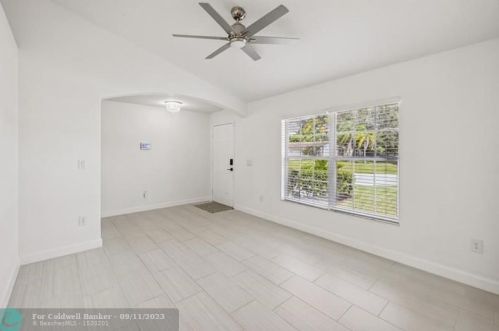 1392 Sudder Ave, Fort Pierce FL  34953-1474 exterior