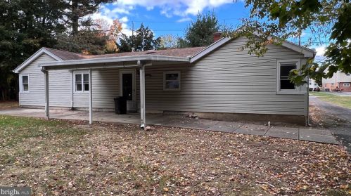 1136 Lower Ferry Rd, Trenton, NJ 08618-1830