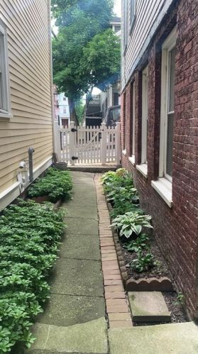 51 Pleasant St, Boston MA exterior