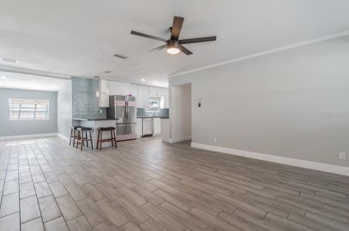 4722 Bay Ave, Tampa FL 33616-1070 exterior