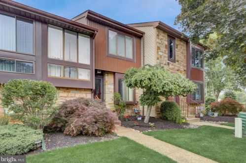 4 Crawford Ct, Trenton NJ  08690-3618 exterior