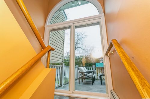 722 Eagle Dr, Valley Stream NY  11581-3540 exterior