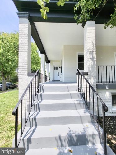 731 Quackenbos St, Washington DC  20011-1255 exterior