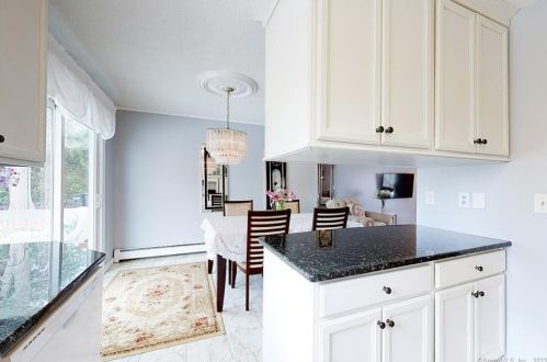 47 Waterman St, Killingly CT 06239-4240 exterior