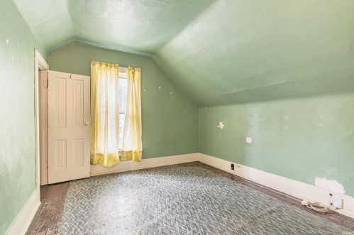 301 12 St, Mishawaka IN 46544-5409 exterior