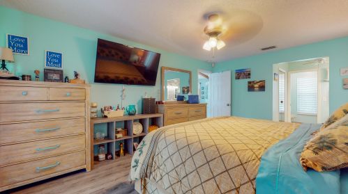 2471 Shell Ave, Fort Pierce FL  34952-6857 exterior