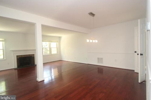 11406 Empire Ln, Rockville MD  20852-2869 exterior