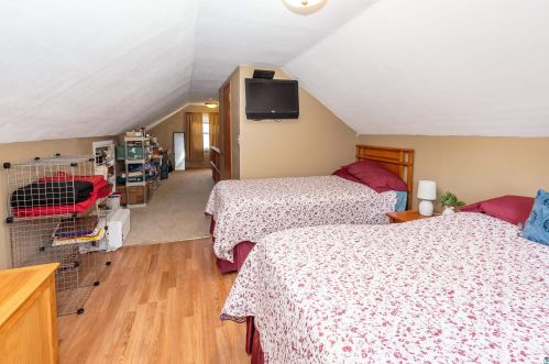 2707 Hagberg St, Duluth MN 55811-2802 exterior