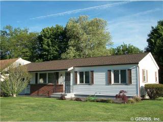 5 Nova Ln, Rochester NY  14606-5828 exterior