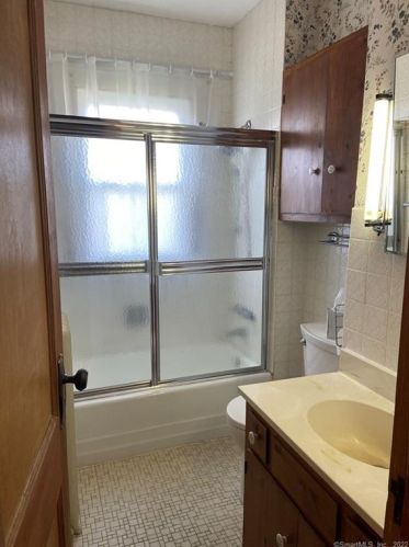 23 Stinson Pl, Windsor CT  06095-3023 exterior