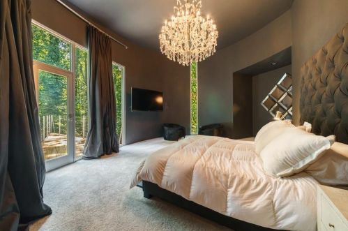 4625 Lk Forrest Dr, Atlanta GA 30342-2216 exterior