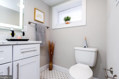 5200 New Hampshire Ave, Washington DC 20011-7920 exterior