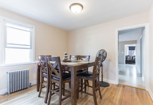 2819 Kilbourn Ave, Chicago IL 60623-4213 exterior