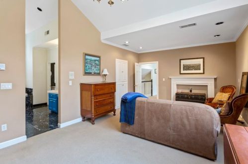 3611 Cloudland Dr, Atlanta GA 30327-2907 exterior