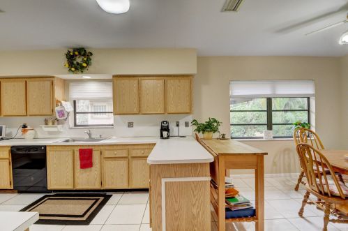 10363 Greentrail Dr, Boynton Beach FL 33436-4409 exterior