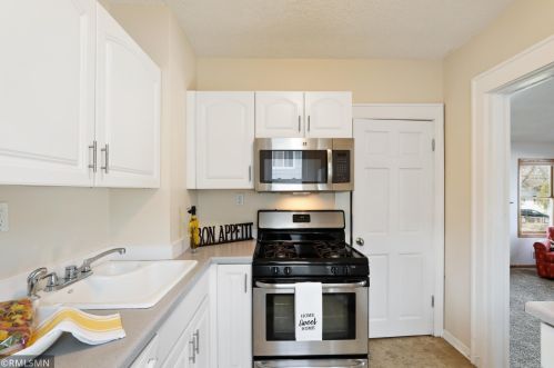 516 17 Ave, South Saint Paul MN 55075-1527 exterior