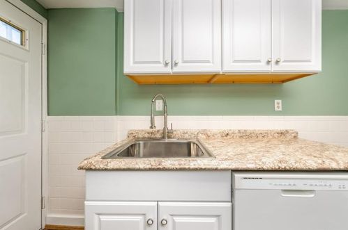 1627 Dagmar Ave, Pittsburgh PA 15216-3713 exterior