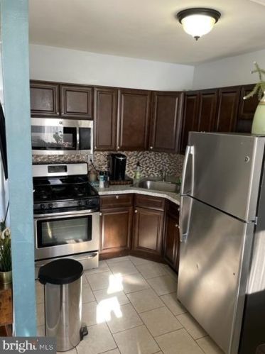 6312 10th St, Philadelphia PA 19141-3804 exterior