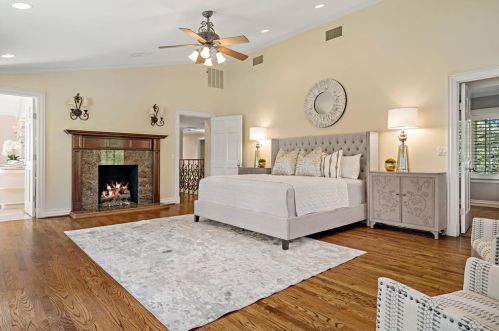 5300 Deloache Ave, Dallas TX  75220-2216 exterior