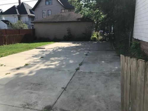 1928 49th St, Milwaukee WI  53208-1734 exterior