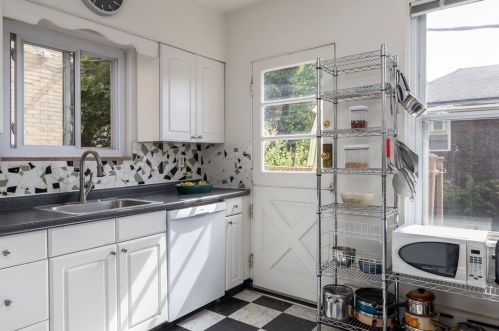 2219 Wightman St, Pittsburgh PA  15217-2065 exterior