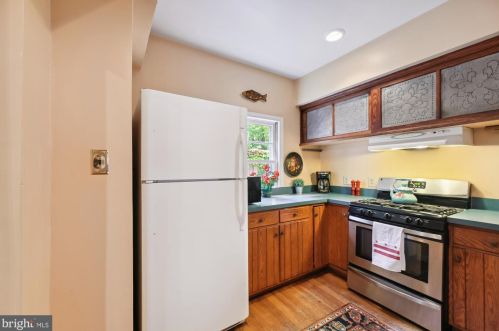 311 5 St, Washington DC 20003-1104 exterior