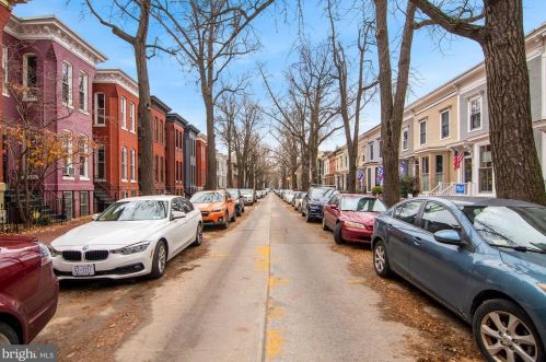 1406 Swann St, Washington DC  20009-3904 exterior