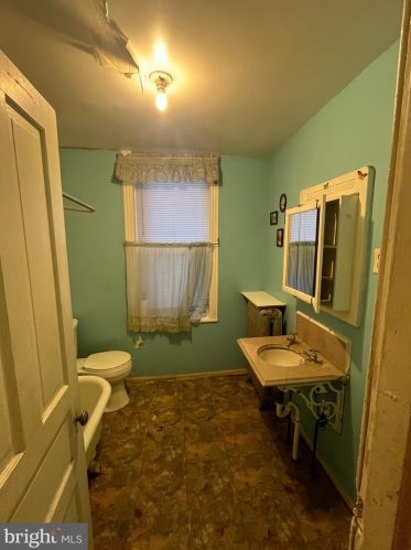 1217 28 St, Philadelphia PA 19146-3727 exterior