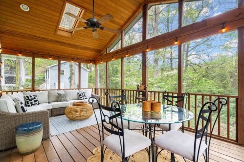 2122 Belvedere Dr, Atlanta GA  30318-1704 exterior