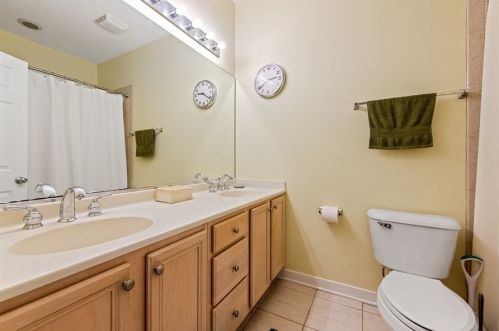 1400 Fillmore St, Chicago IL  60607-4689 exterior