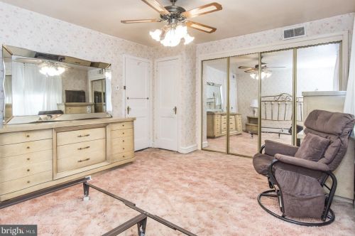 4030 Bleigh Ave, Philadelphia PA 19111-3617 exterior