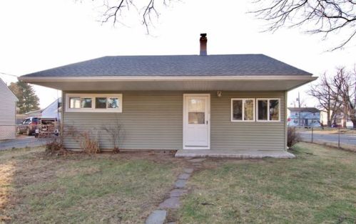 70 Lucerne Rd, Springfield, MA 01119-1825