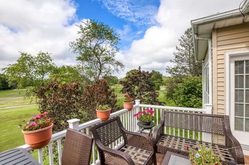 79 Windwatch Dr, Hauppauge NY 11788-3348 exterior