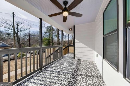 1869 Chapman Ave, Atlanta GA  30344-4657 exterior