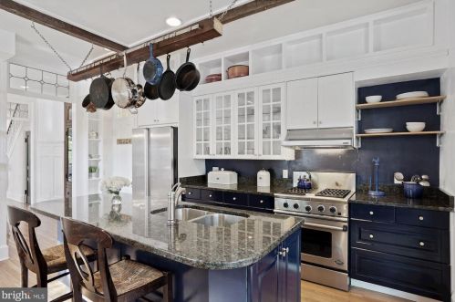 801 Independence Ave, Washington DC 20003-1317 exterior