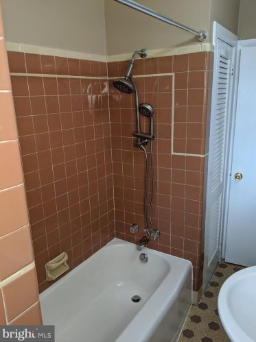 12 Gln Clair Dr, Trenton NJ 08618-1943 exterior