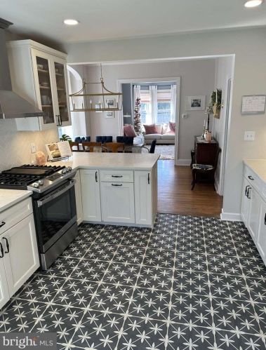 115 Atlantic Ave, Tavistock NJ 08033-3334 exterior