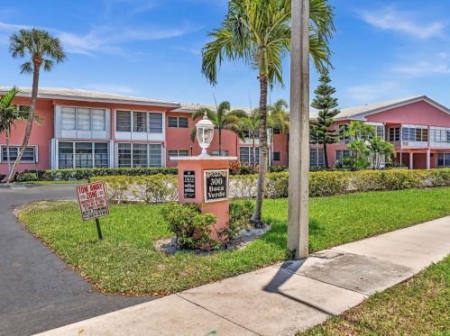300 20th St, Boca Raton FL  33431-8137 exterior