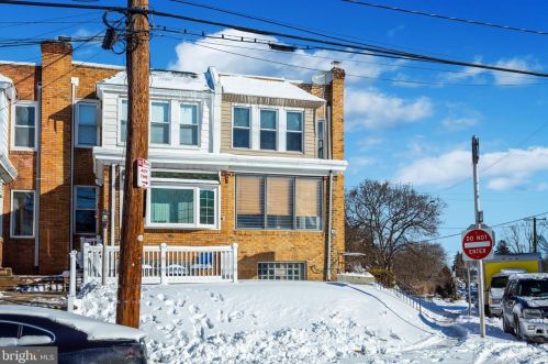 221 Longshore Ave, Philadelphia, PA 19111-3909