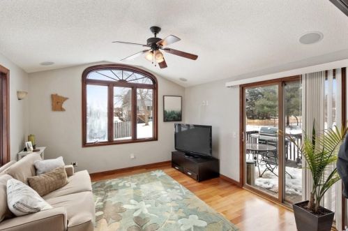 14329 Ebony Ln, Saint Paul MN 55124-6444 exterior