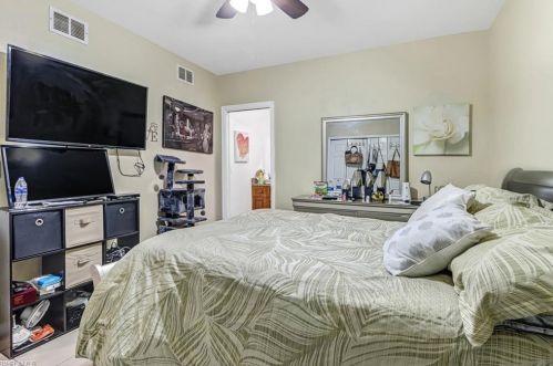 4988 19 Pl, Naples FL 34116-5714 exterior