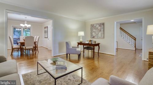 5823 Colfax Ave, Alexandria VA 22311-1013 exterior