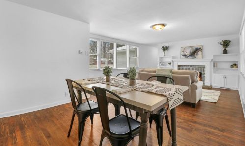 2130 Sunset Ave, Waukegan IL 60087-3434 exterior