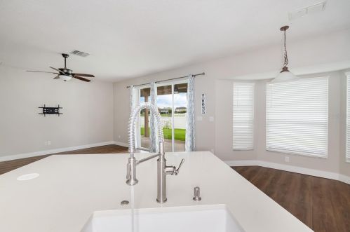 1526 Amaryllis Cir, Orlando FL  32825-7433 exterior