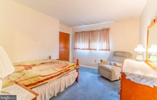 342 George Dye Rd, Trenton NJ 08691-3311 exterior