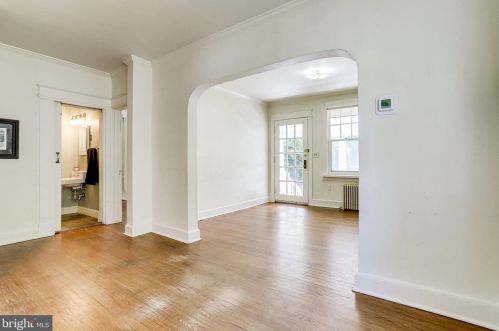 1801 Commonwealth Ave, Alexandria VA 22301-1403 exterior