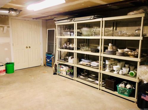 275 New Canaan Ave, Norwalk CT 06850-2620 exterior