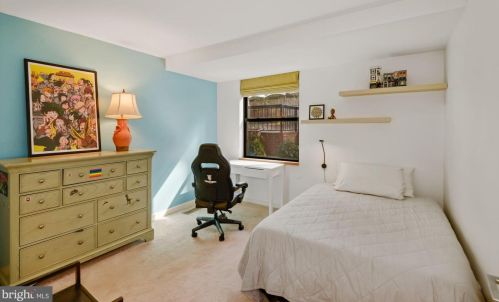 1678 Oak St, Washington DC 20010-1818 exterior