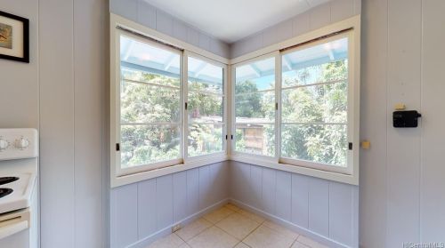 3680 Alani Dr, Honolulu HI 96822-1404 exterior