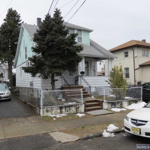 123 Albion Ave, Paterson NJ  07502-1913 exterior